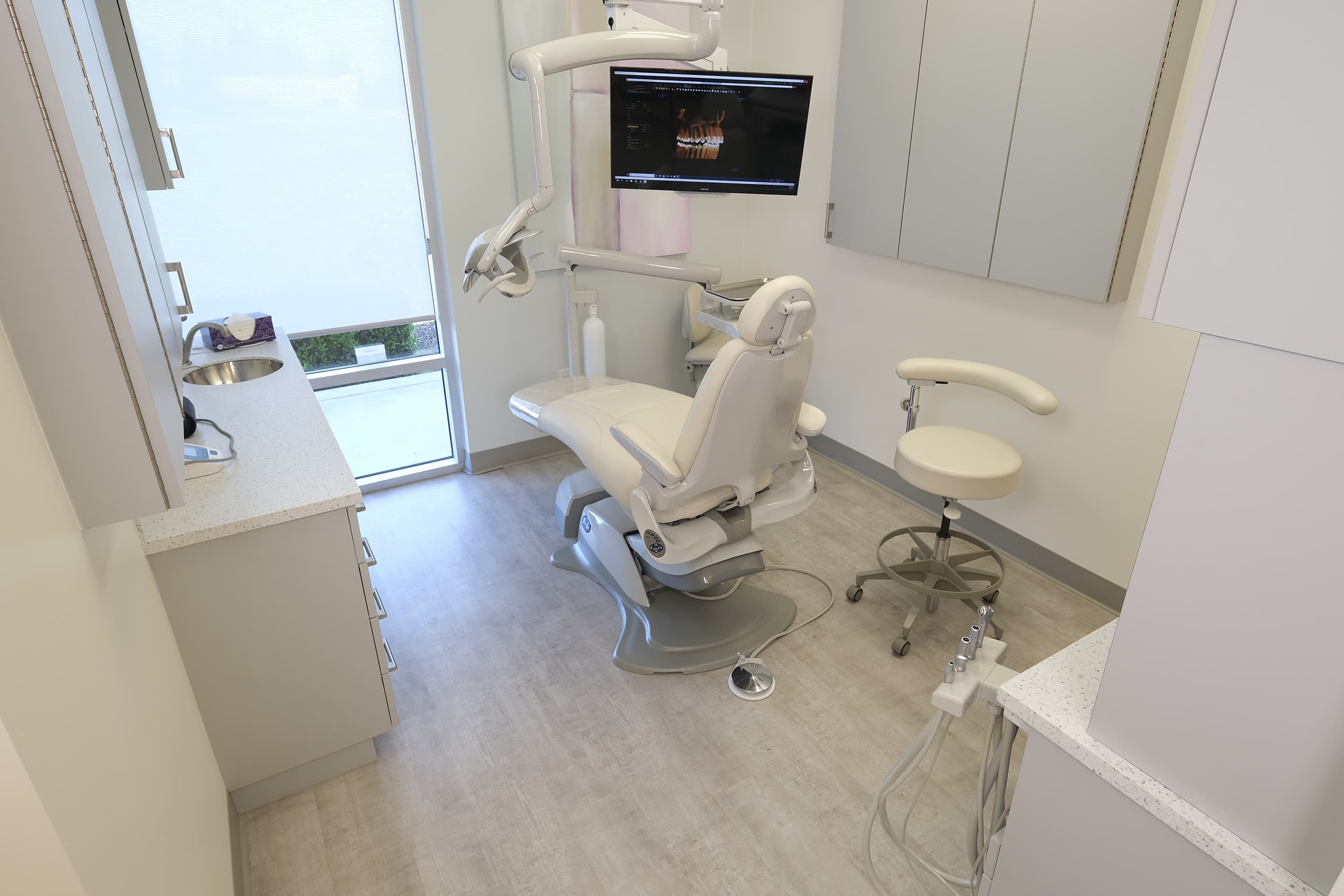 Dentist 95831